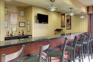 Bar (on property) - Cobblestone Hotel & Suites - Wayne (Wayne)