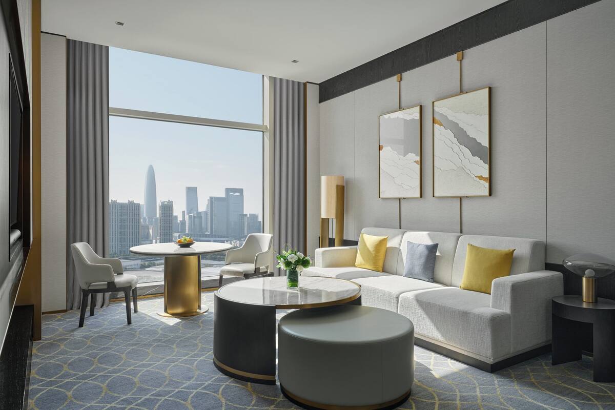 1 bedroom, minibar, in-room safe, desk