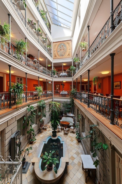 BLUME. - Baden Hotel & Restaurant