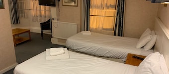 Yelf's Hotel