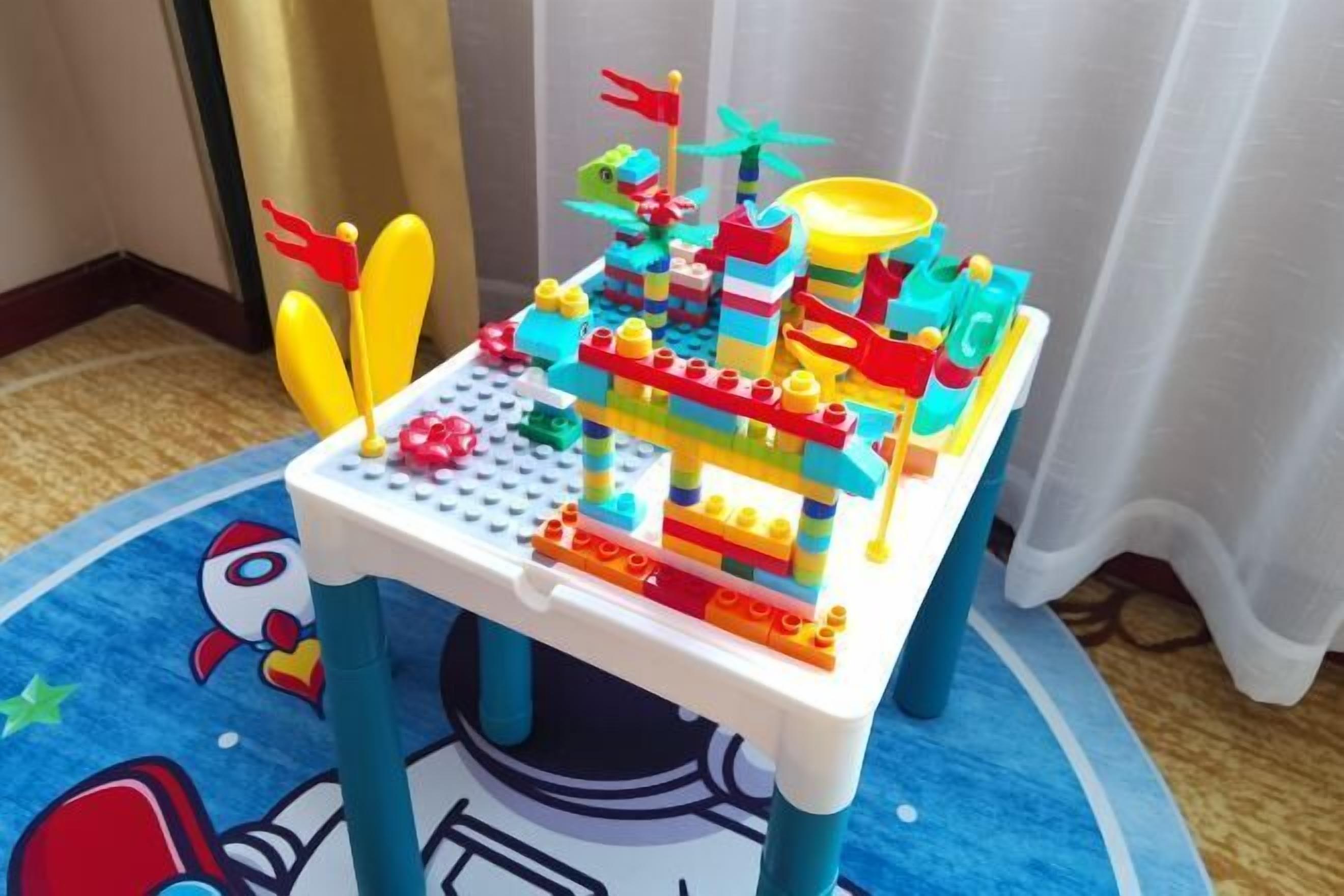 Internet, alarm clocks