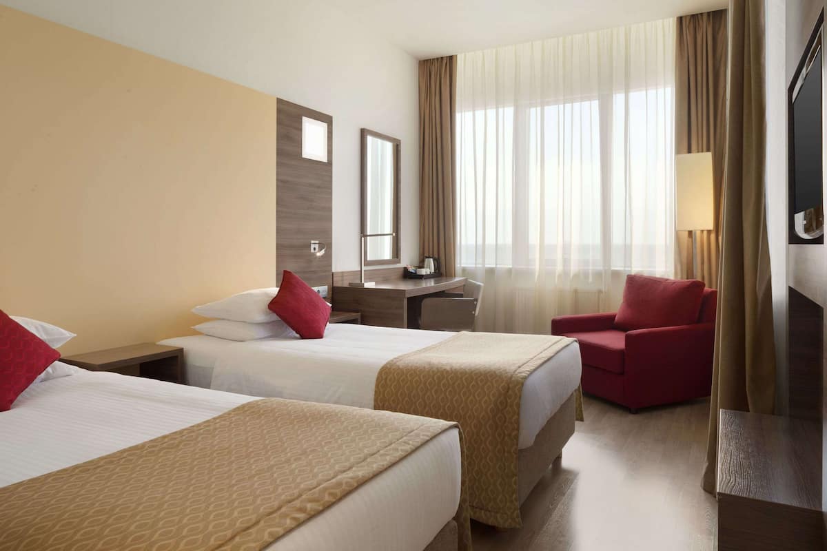 Room, 2 Twin Beds, Non Smoking | In-room safe, desk, blackout drapes, soundproofing