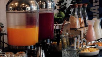 Café da manhã com buffet todos os dias (CLP 11900 por pessoa)