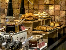 Desayuno buffet todos los días (con cargo)