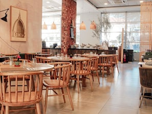 Lunch and dinner served  - Hotel ibis Santiago Providencia (Santiago)
