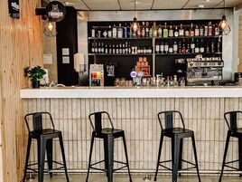 Bar (en la propiedad)