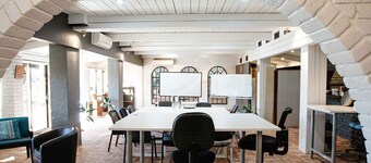 The Town House Motor Inn