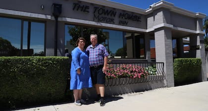 The Town House Motor Inn