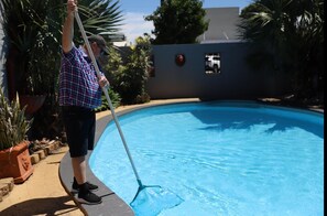 المنشأة من الخارج