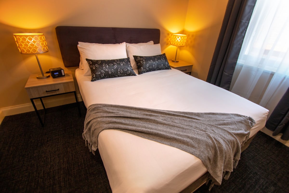 Standaard appartement, 1 slaapkamer | 1 slaapkamer, luxe beddengoed, een bureau, een laptopwerkplek