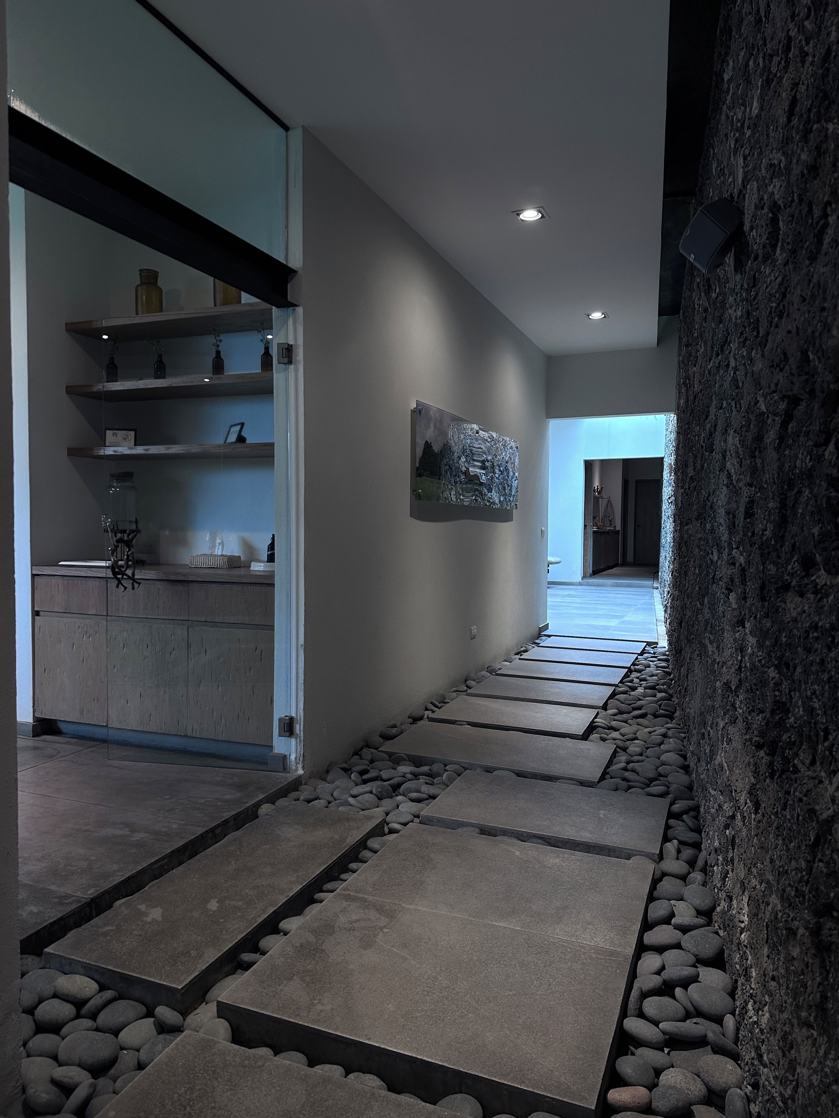 Couples treatment rooms, sauna, hot tub, steam room, body treatments