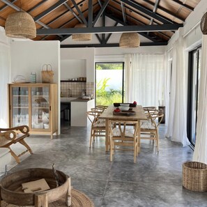 Villa | Woonruimte | Boeken