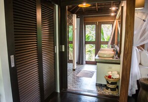Villa Ingfah | Bathroom sink - Koyao Bay Pavilions (Ko Yao)