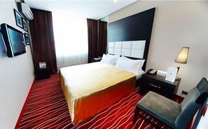 Standard Double Room | Premium bedding, minibar, in-room safe, soundproofing