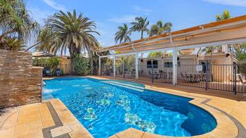 Outdoor pool, pool loungers