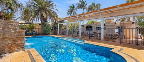 Outdoor pool, pool loungers