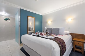 Rom – comfort, 1 kingsize-seng | Sengetøy av topp kvalitet, blendingsgardiner og lydisolert