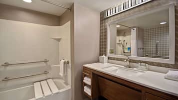 Shower, free toiletries, towels