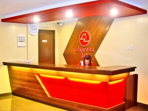 Lobby - Express Inn - Mactan Hotel (Lapu-Lapu)