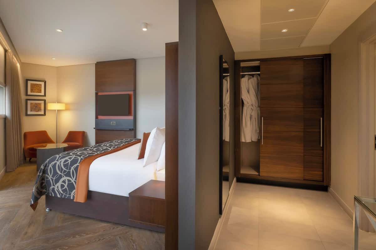 junior suite | premium bedding, in-room safe, desk, soundproofing