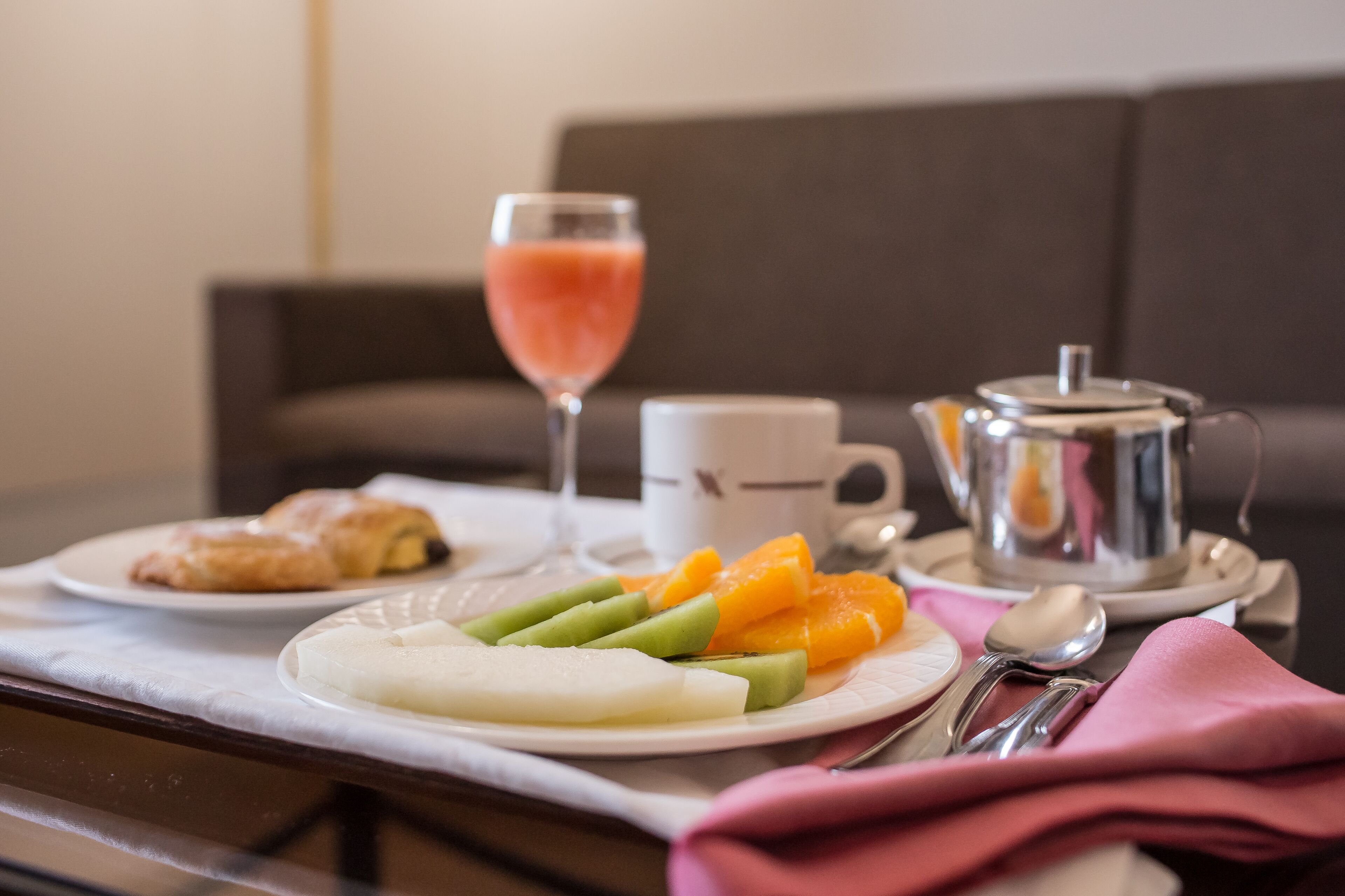 buffet breakfast on weekends (eur 8 per person)