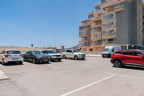 Limited parking - Port Europa Hotel (Calpe)