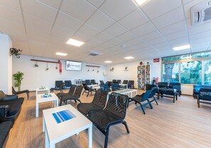 Lobby sitting area - Port Europa Hotel (Calpe)