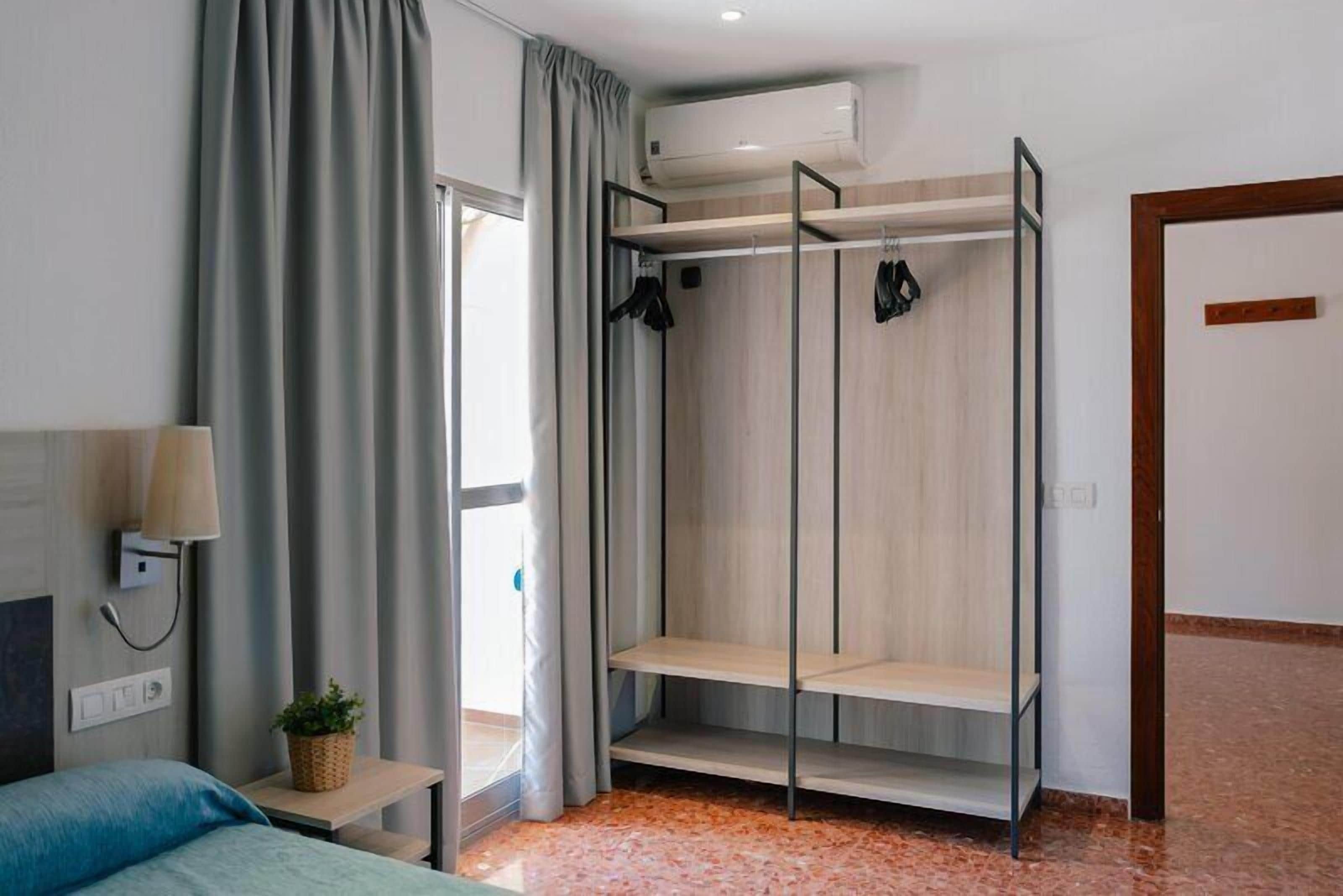 Couette en duvet d'oie, coffres-forts dans les chambres, bureau