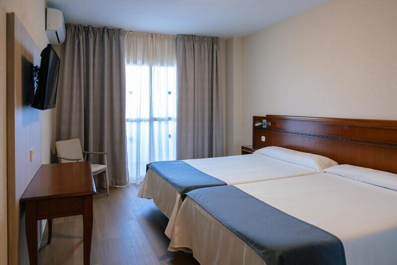 Couette en duvet d'oie, coffres-forts dans les chambres, bureau