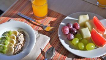 Päivittäinen buffetaamiainen (10 EUR per henkilö)