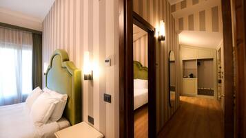 Familien-Suite, 2 Schlafzimmer, 2 Bäder | 1 Schlafzimmer, italienische Bettbezüge von Frette