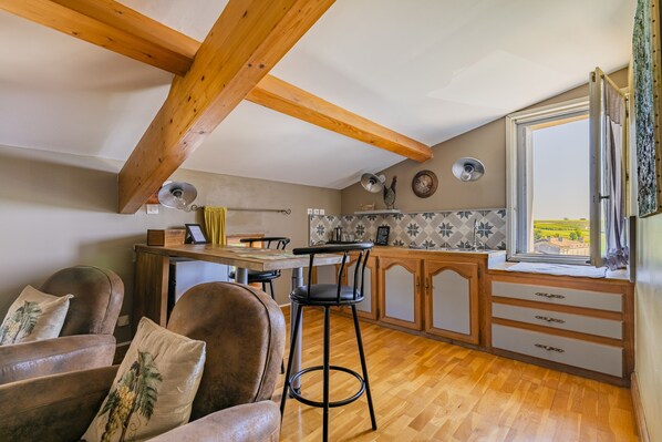Private kitchen - Les Chambres d'Ovaline (Saint-Émilion)
