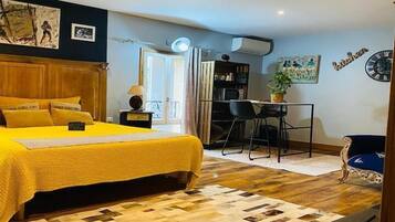 Doppelzimmer (Vestiaire 1) | Hochwertige Bettwaren, individuell dekoriert, individuell eingerichtet