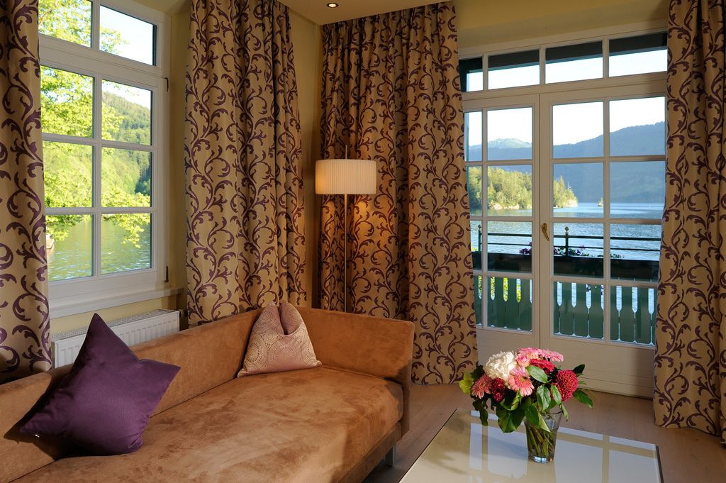 deluxe suite | living area | tv