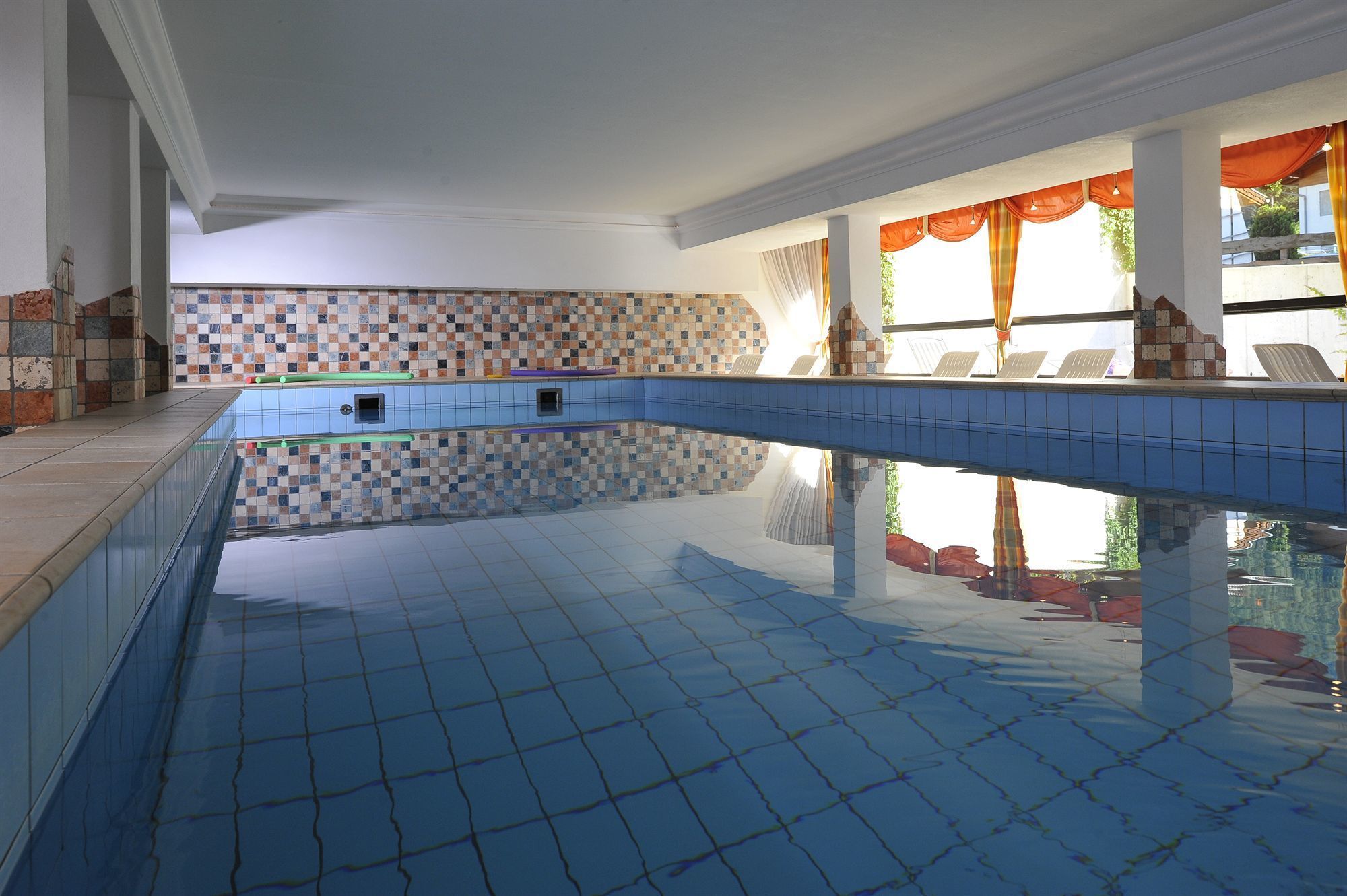 indoor pool, pool loungers