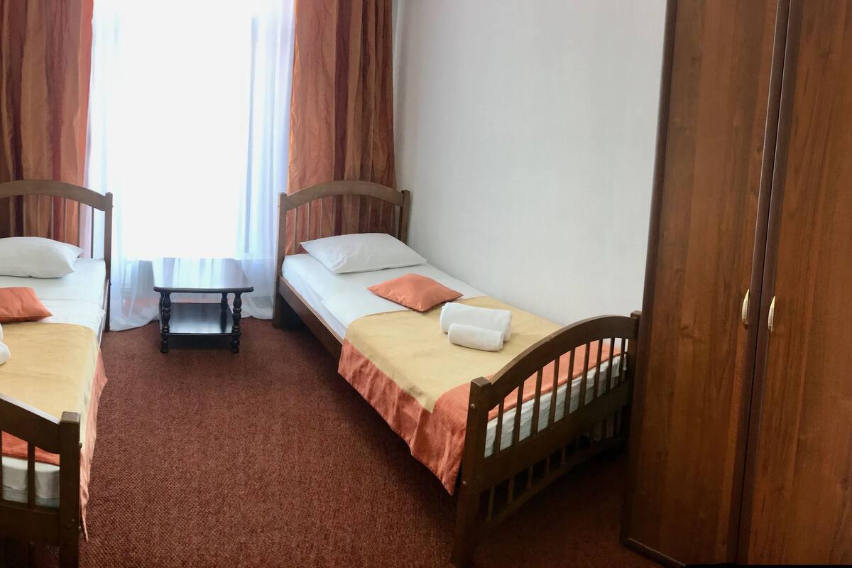 Premium bedding, down duvets, minibar, in-room safe