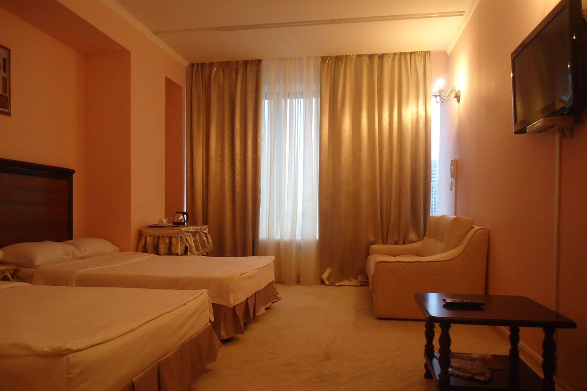 Premium bedding, down duvets, minibar, in-room safe