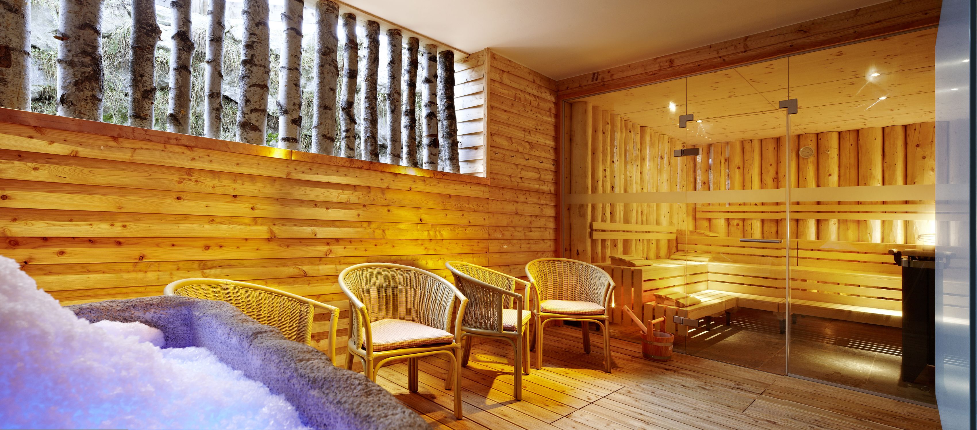 sauna, hot tub, turkish bath/hammam, body treatments, mud baths