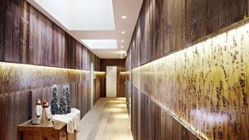 Sauna, hot tub, Turkish bath, body treatments, mud baths, hydrotherapy