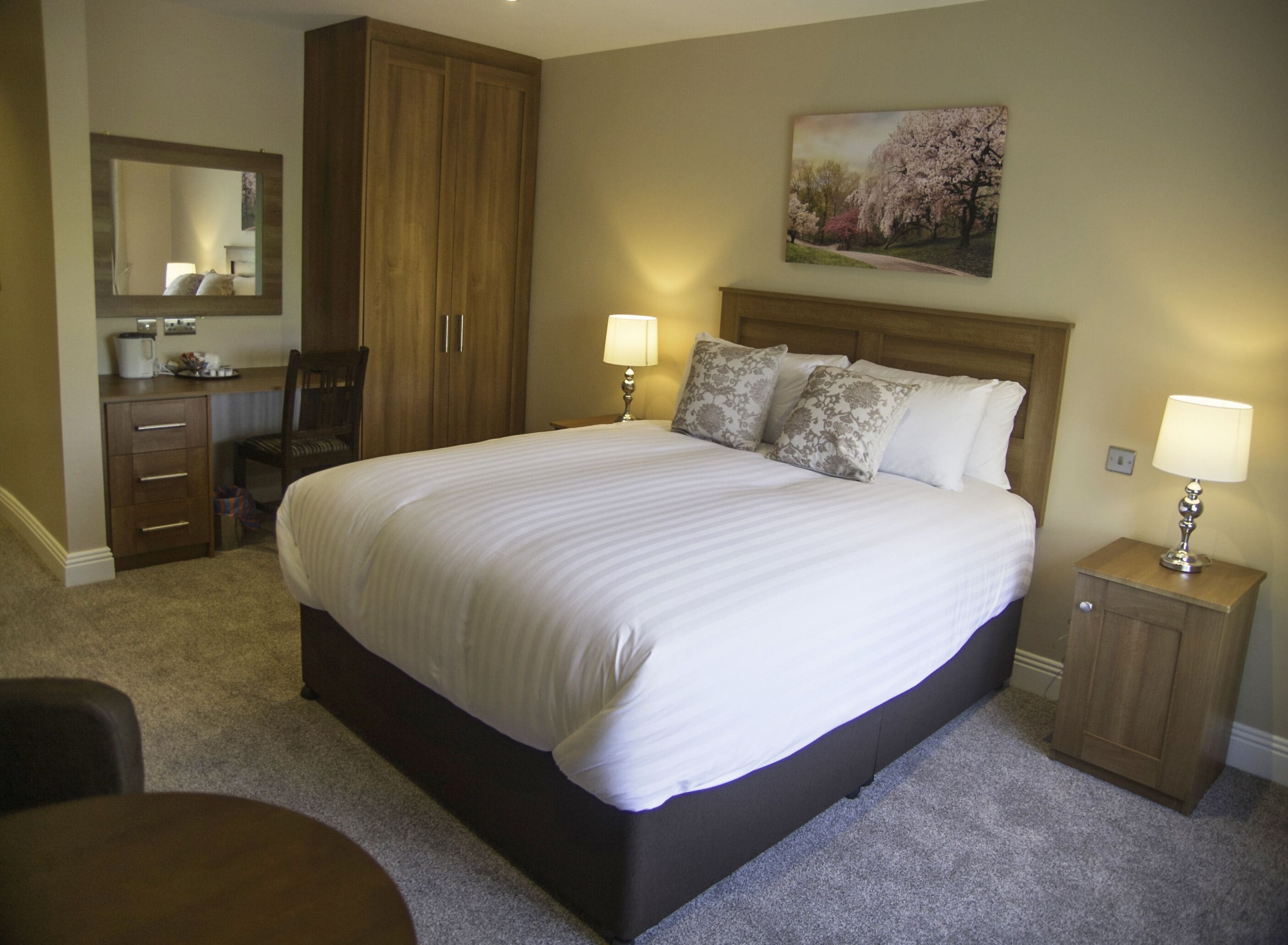 Photo - Hillview House