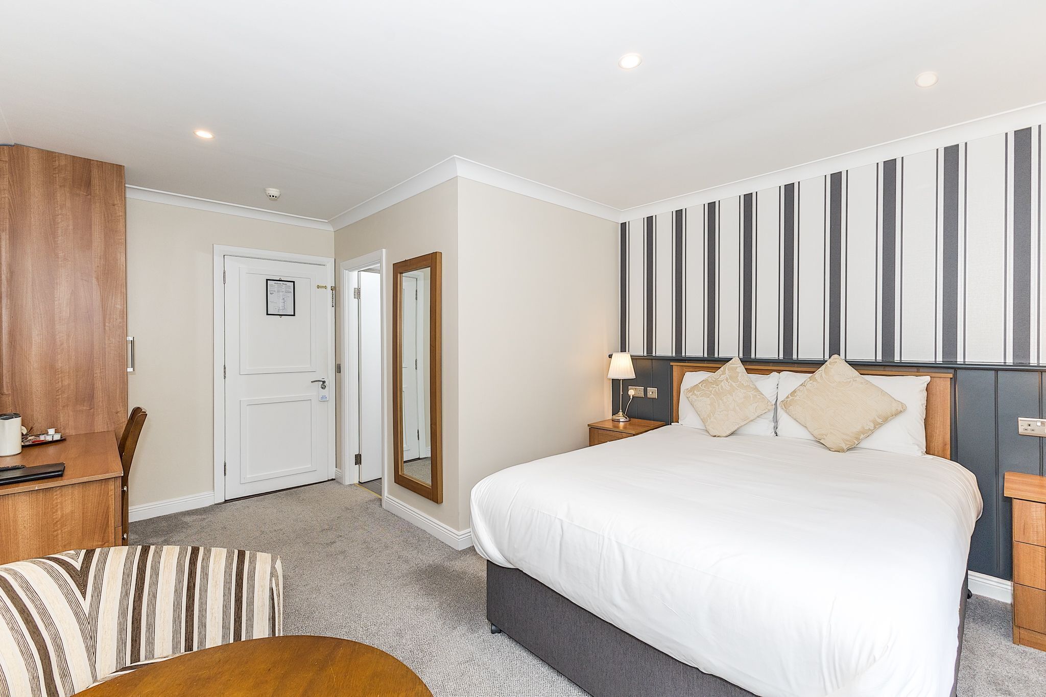 Photo - Hillview House