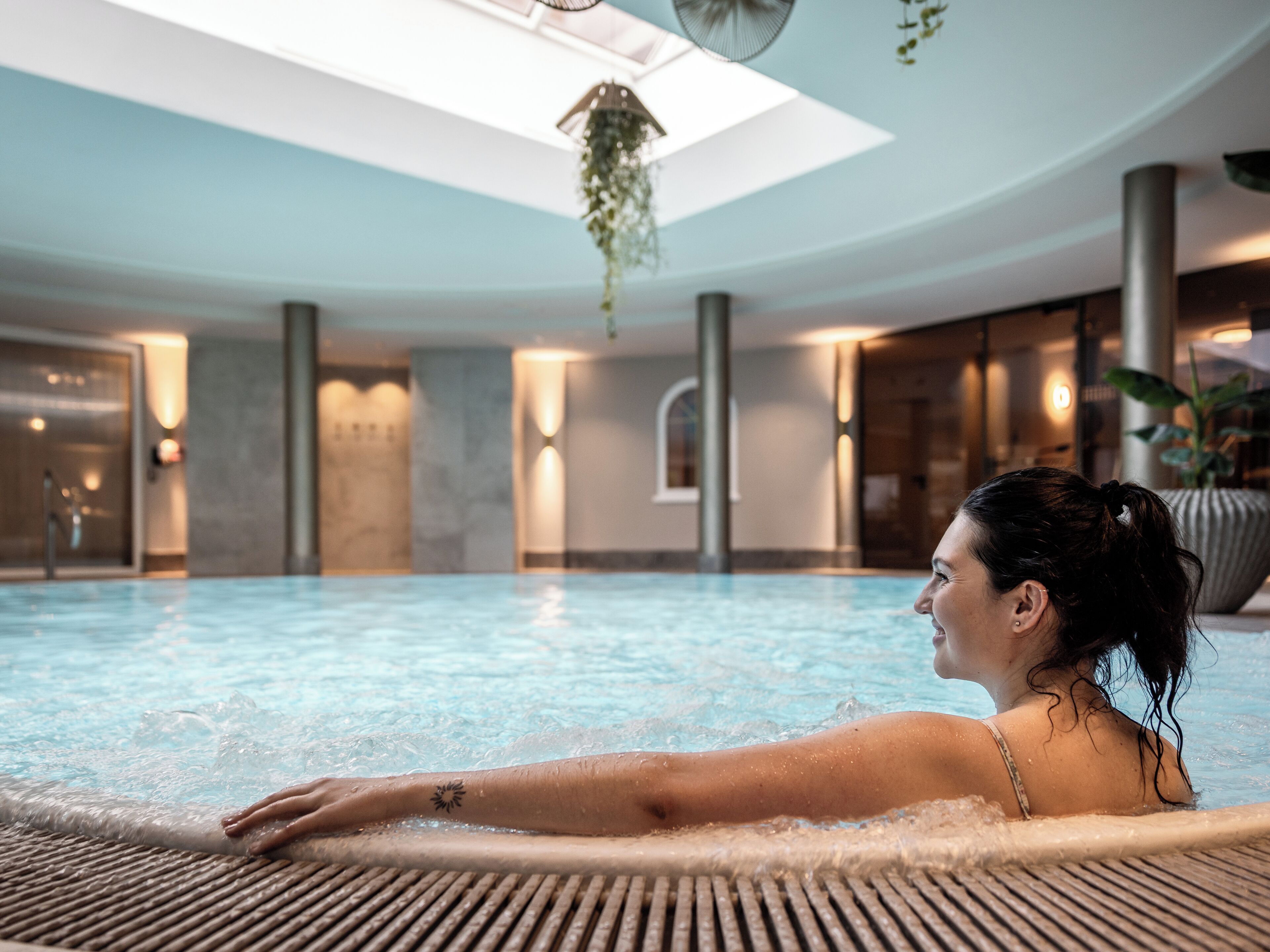 indoor pool, outdoor pool, pool loungers