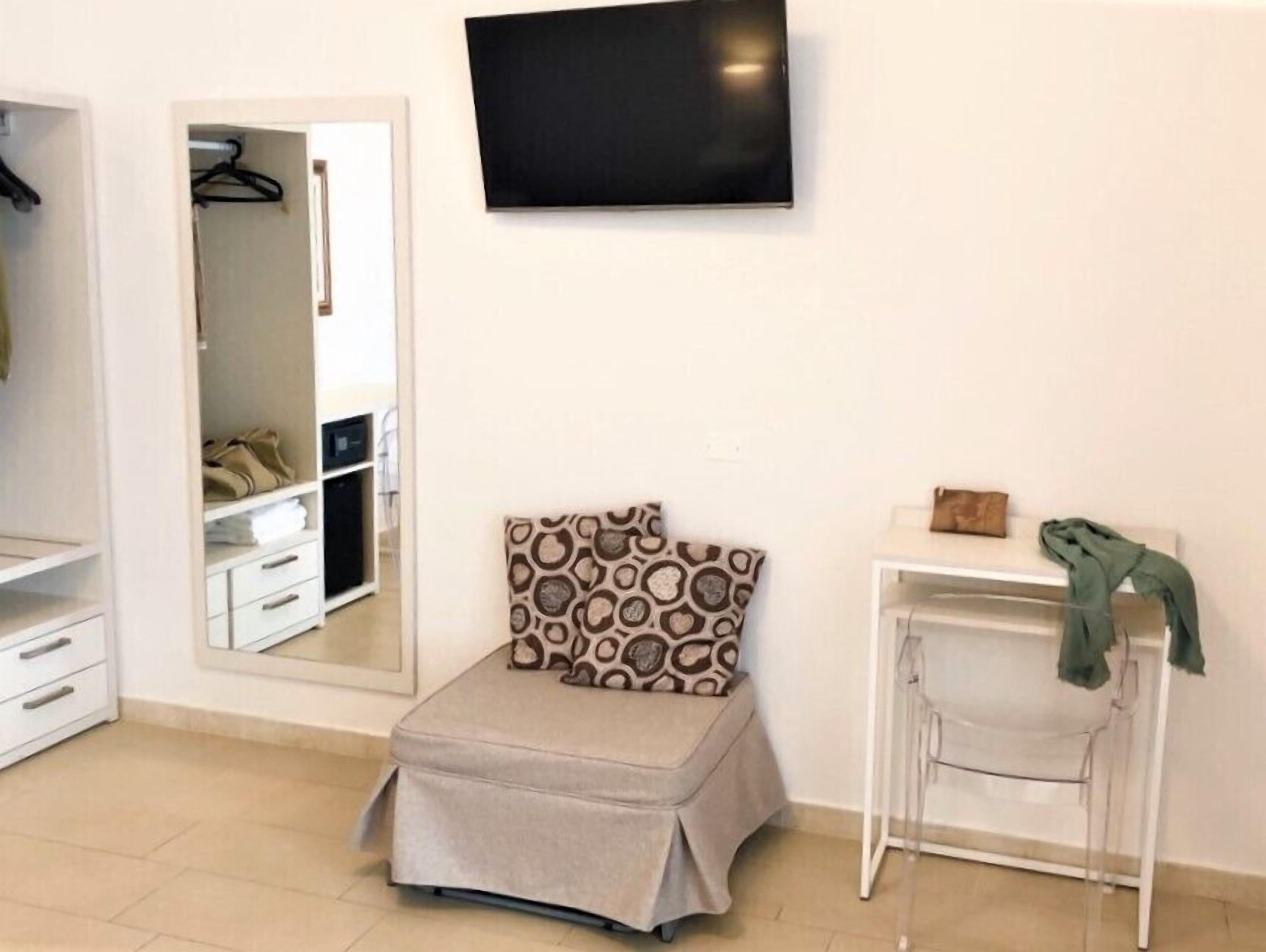 minibar, in-room safe, desk, soundproofing