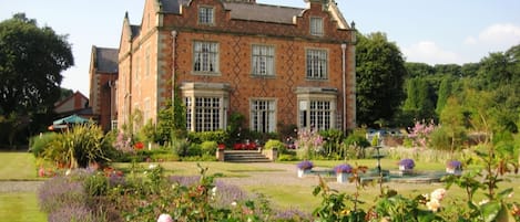 واجهة المنشأة