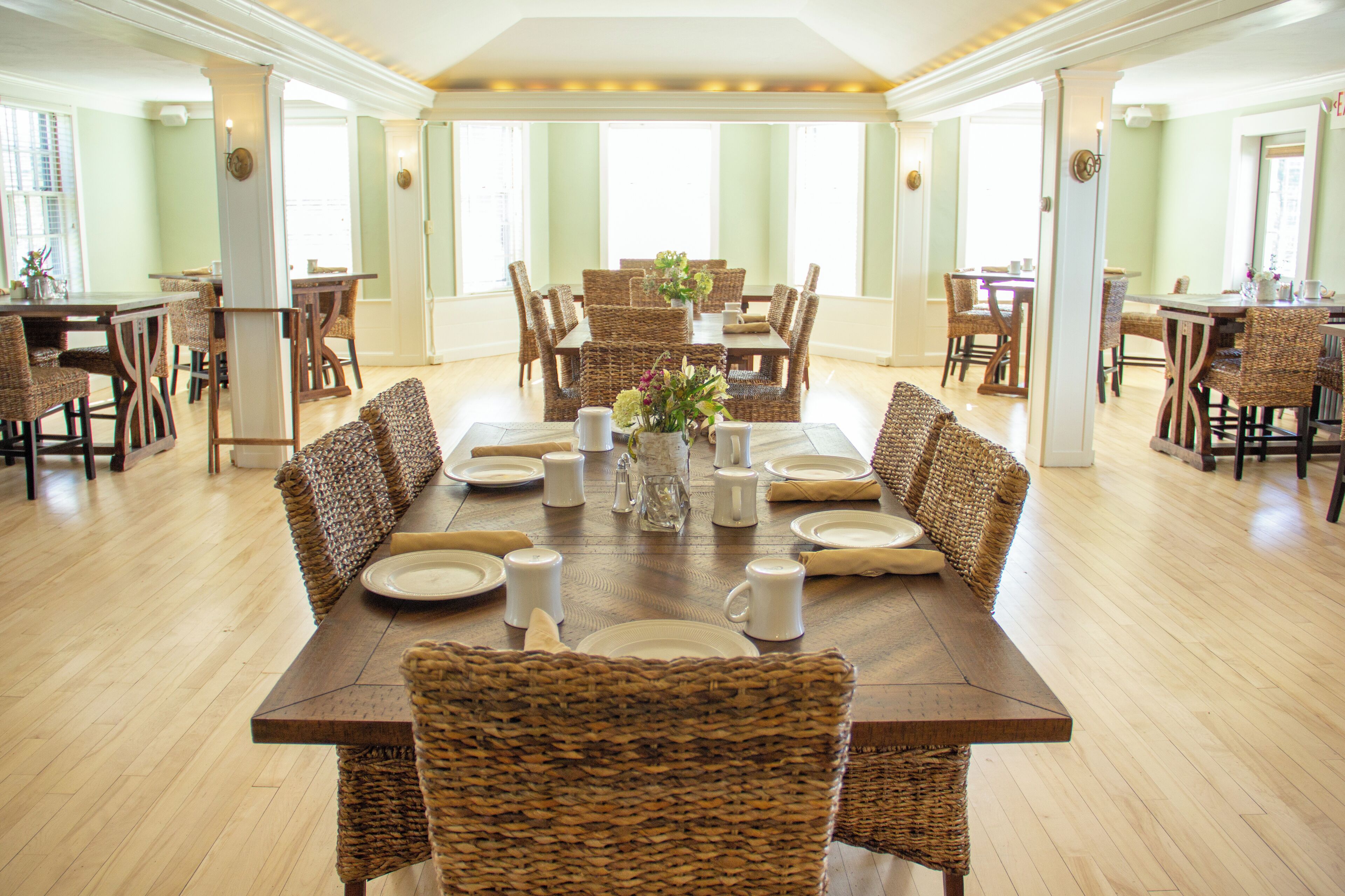 Free daily continental breakfast