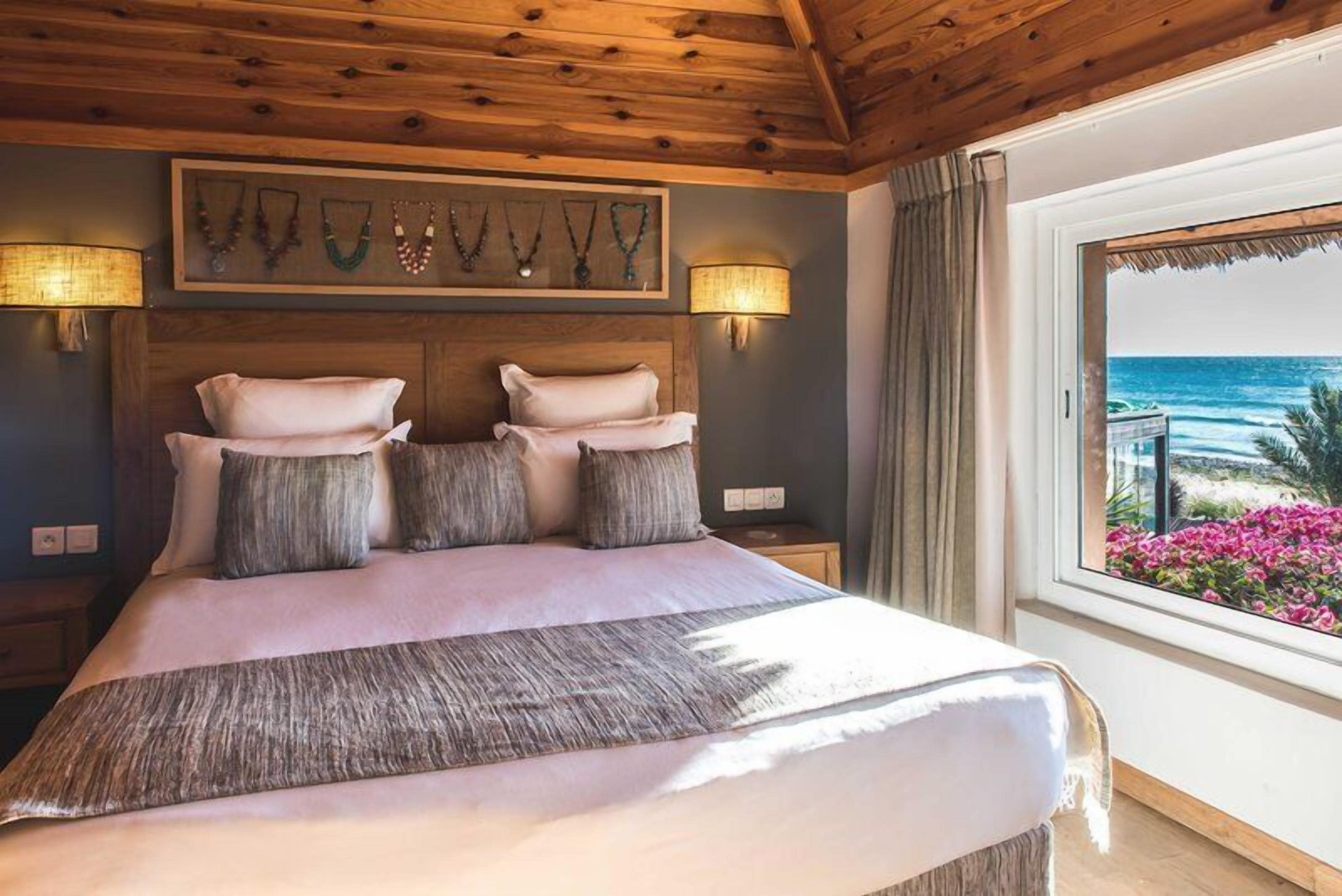Premium bedding, minibar, in-room safe, laptop workspace