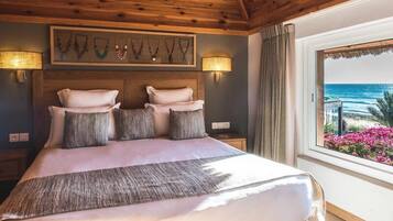 Premium bedding, minibar, in-room safe, laptop workspace