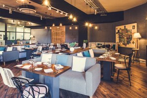 4 Restaurants, Frühstück