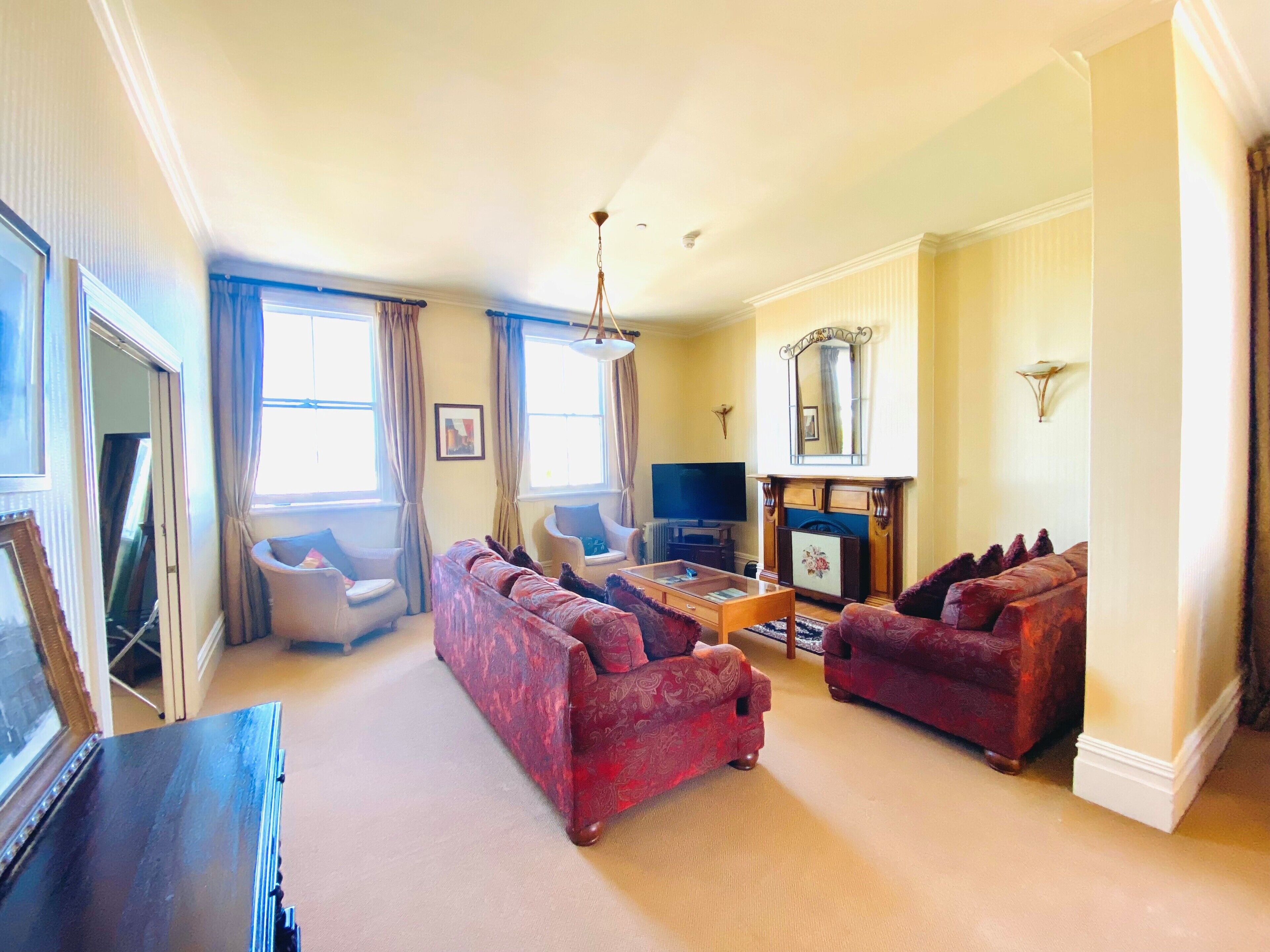 deluxe penthouse, 2 bedrooms, city view | living area | lcd tv