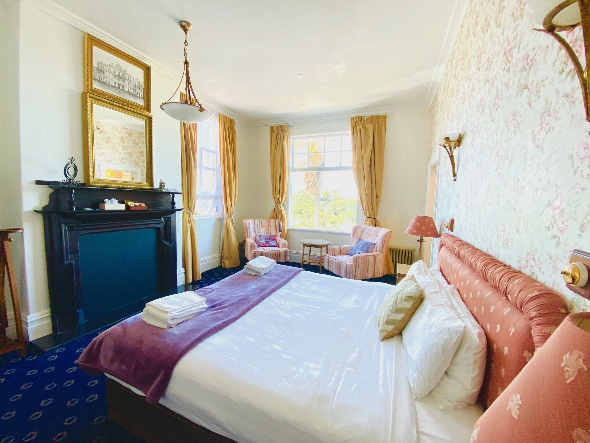 Premium bedding, individually decorated, individually furnished, desk